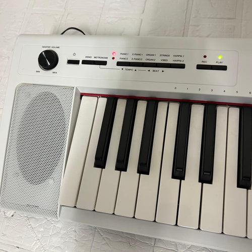 Yamaha Keyboards Digital Pianos Np-32