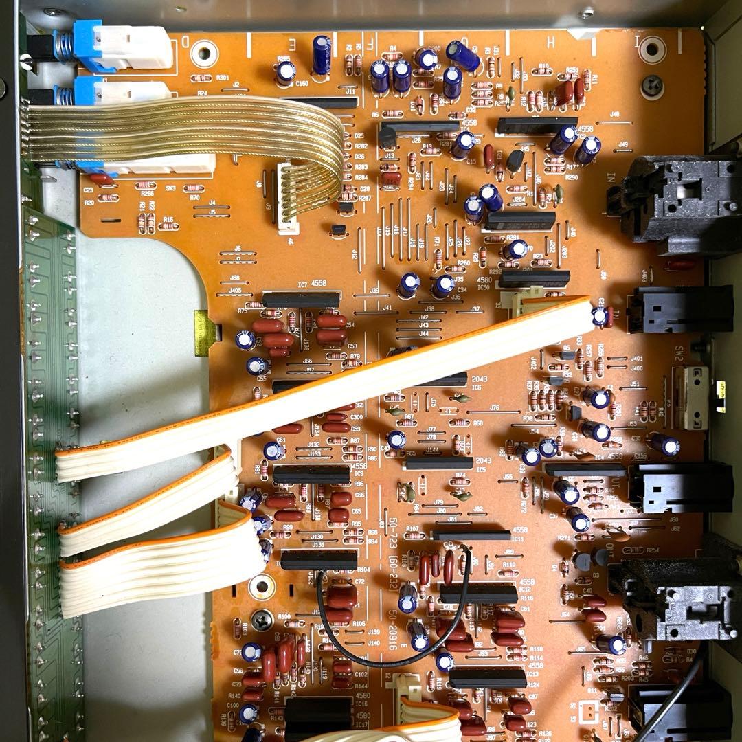 Roland Equalizers E-131 Graphic Equalizer