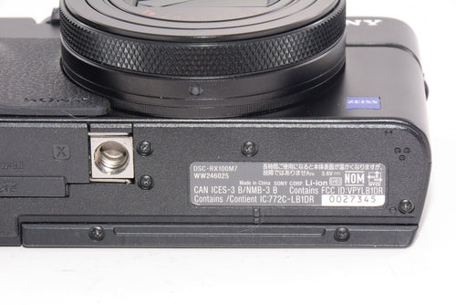 Compact Digital Camera Sony Cyber-Shot Dsc-Rx100M7