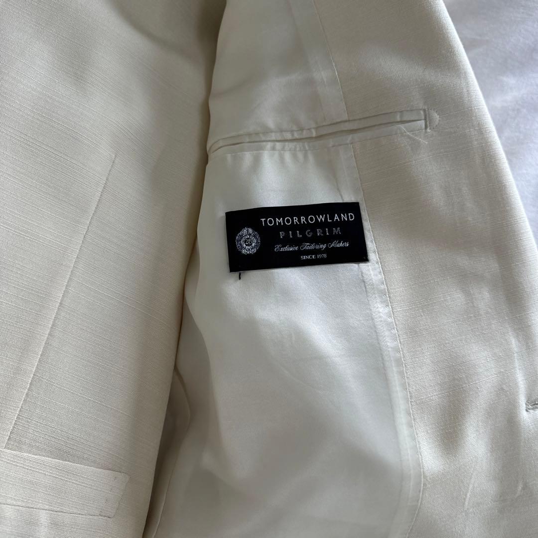 Tomorrowland Tuxedos 46