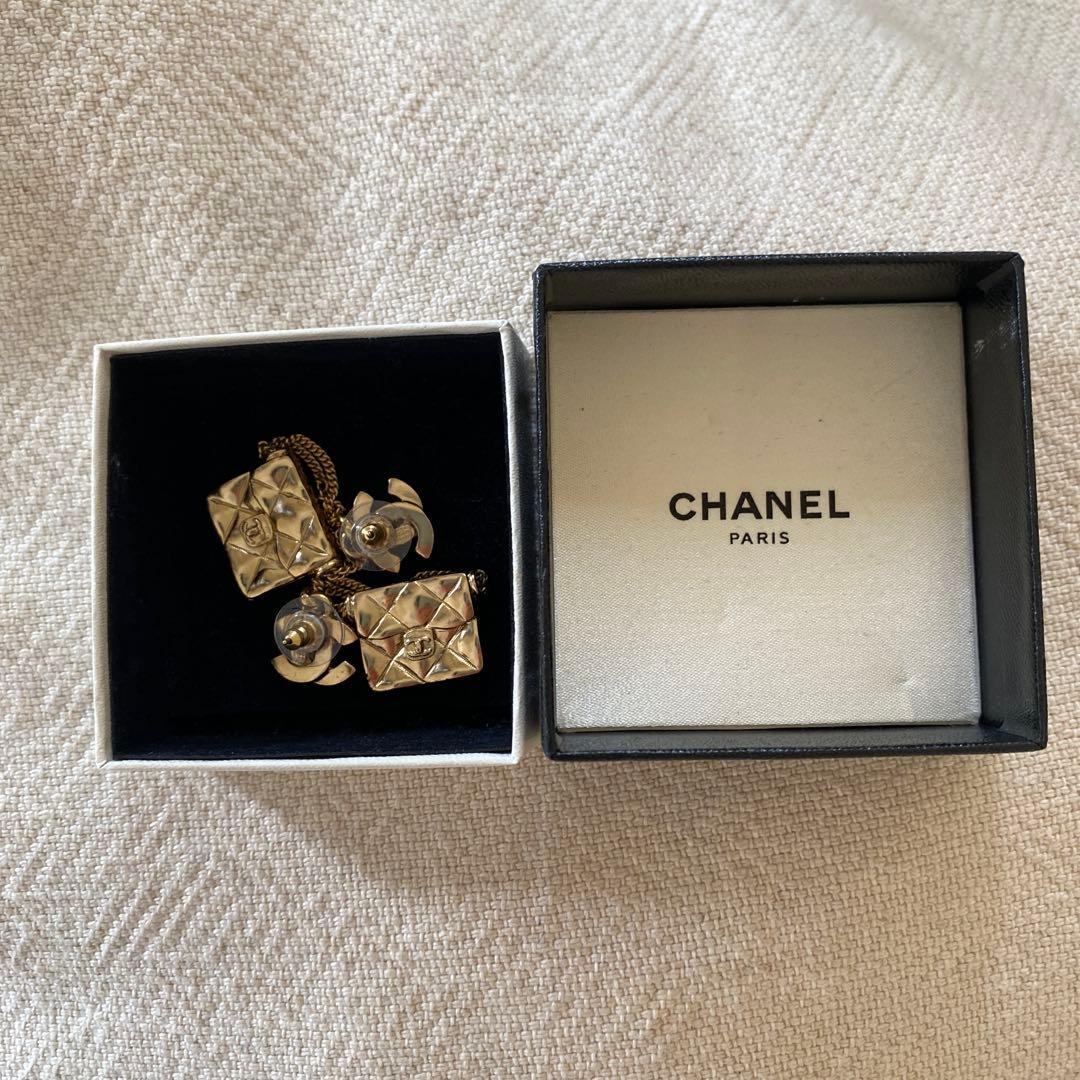 Earrings (For Both Ears)