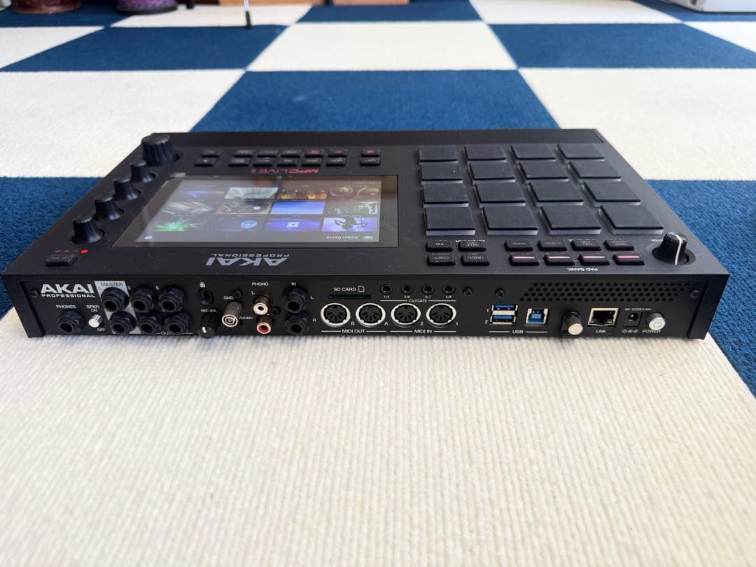 Akai Professional Samplers Mpc Live2
