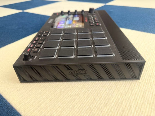 Akai Professional Samplers Mpc Live2
