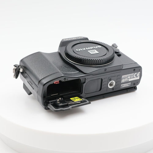 Olympus Mirrorless Interchangeable Lips 18007 Om-D E-M5