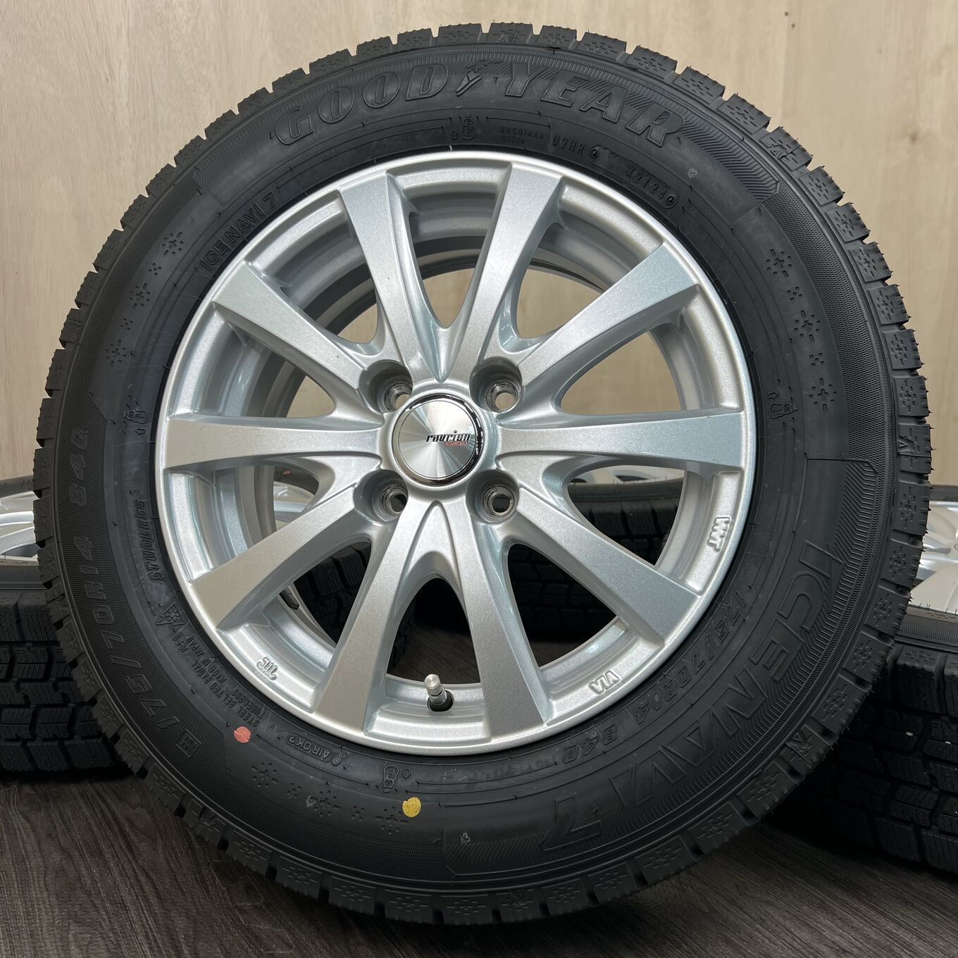 Weds 14 Inches Goodyear 175/70R14 #66S40426