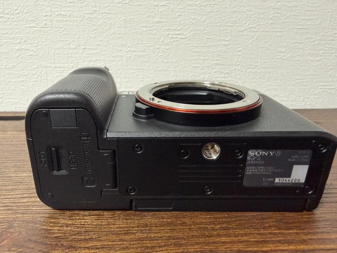 Sony Mirrorless Interchangeable Lens Cameras 7C 5299 2