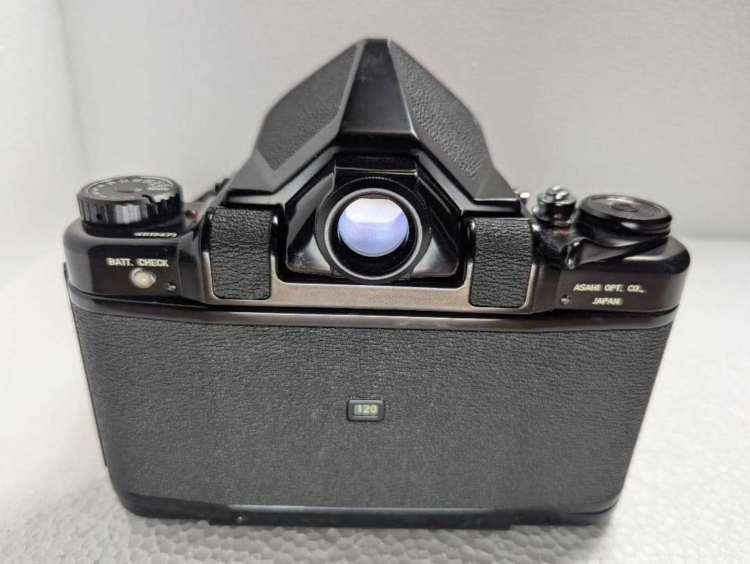 Large -Size Medium Format Camera (Film) Asahi Pentax 67