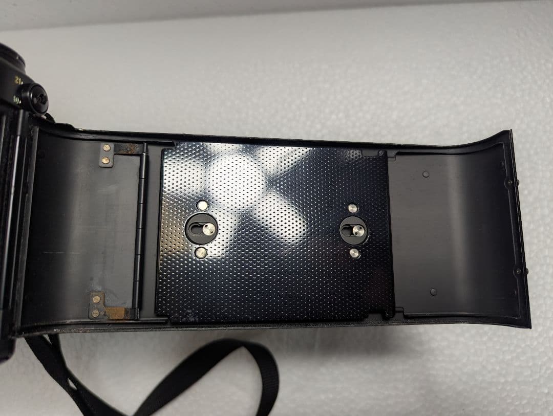 Large -Size Medium Format Camera (Film) Asahi Pentax 67