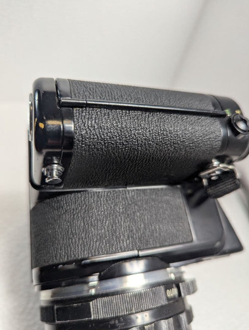Large -Size Medium Format Camera (Film) Asahi Pentax 67