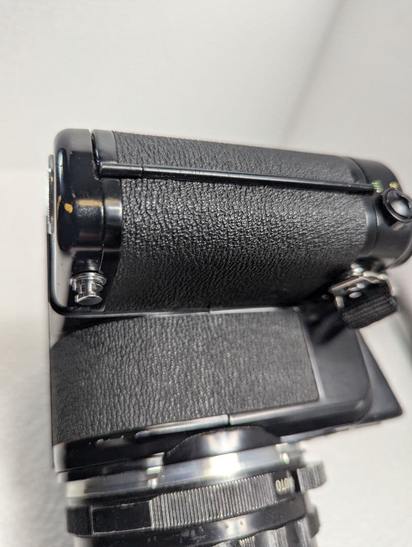 Large -Size Medium Format Camera (Film) Asahi Pentax 67