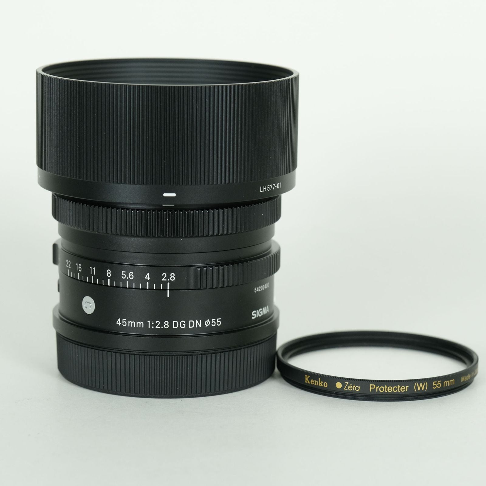 Sigma Lens (Single Focus) F2.8 Dg Dn Contemporary L Leica