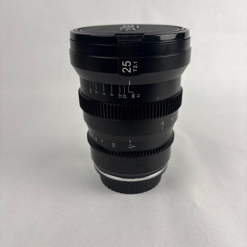 Blackmagic Design Mirrorless Interchangeable Lips Pyxis 6K Ef
