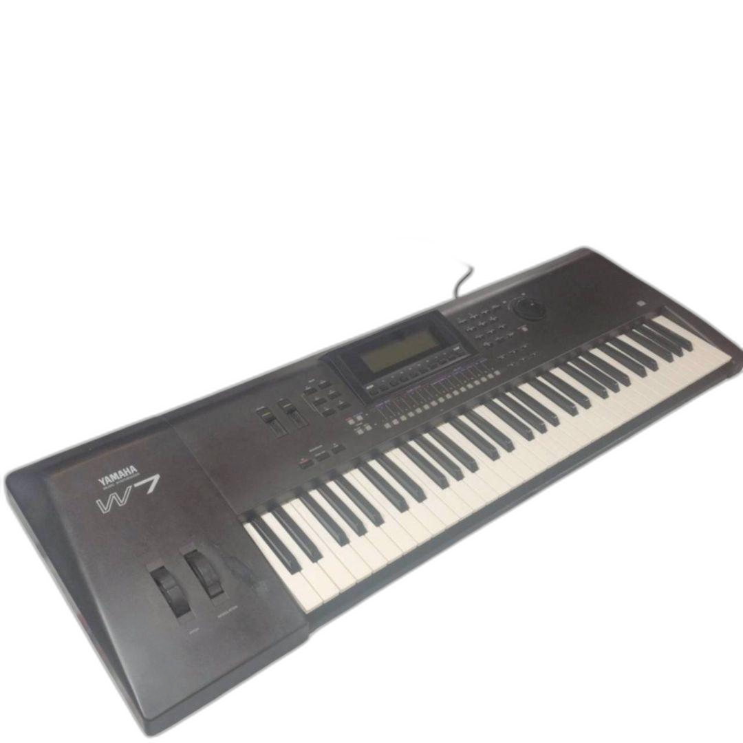 Yamaha Analog Synthesizer 251 W7 61