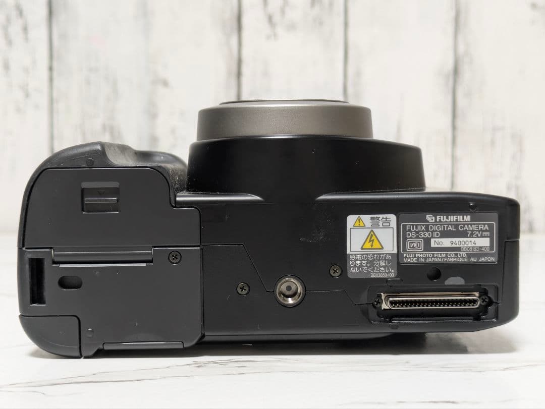 Fujifilm Compact Digital Camera Fujix Ds-330 Id