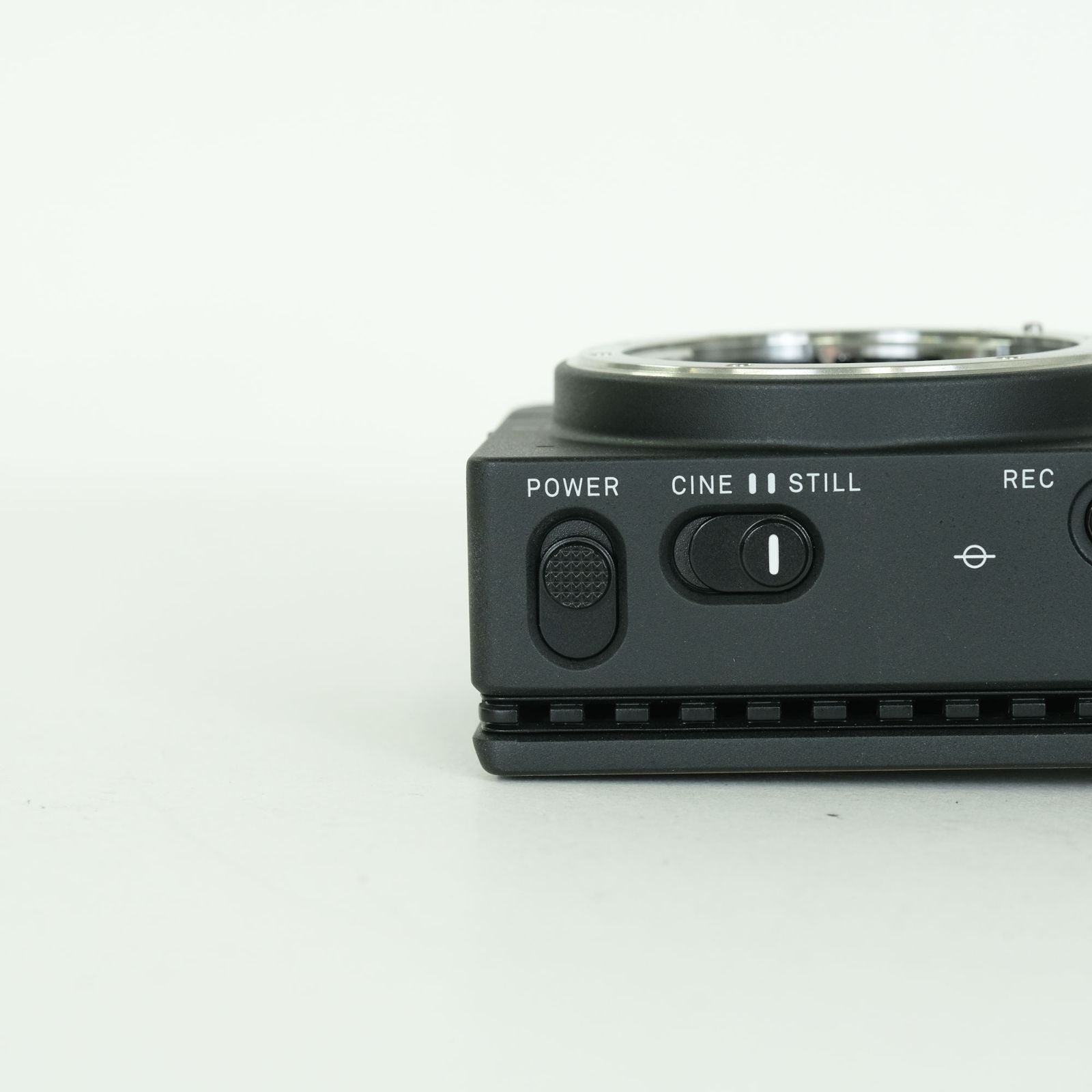 Sigma Mirrorless Interchangeable Lips 2 Fp Leica L