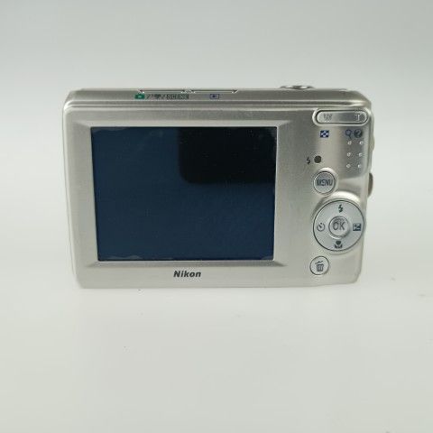 Nikon Compact Digital Camera Coolpix L19 Silver