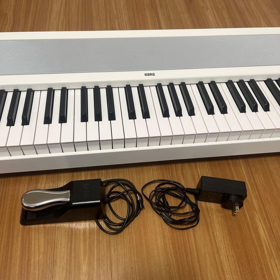 Korg Keyboards Digital Pianos B2 88 22