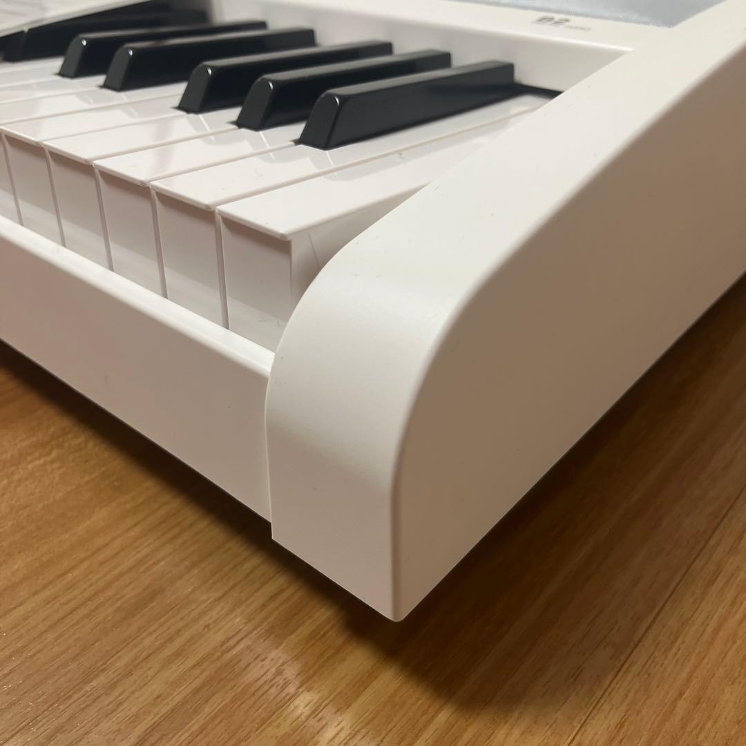 Korg Keyboards Digital Pianos B2 88 22