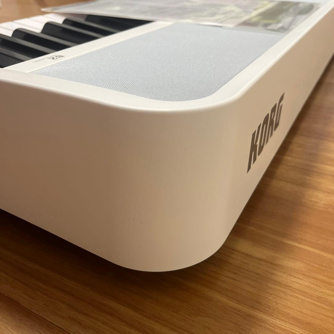 Korg Keyboards Digital Pianos B2 88 22
