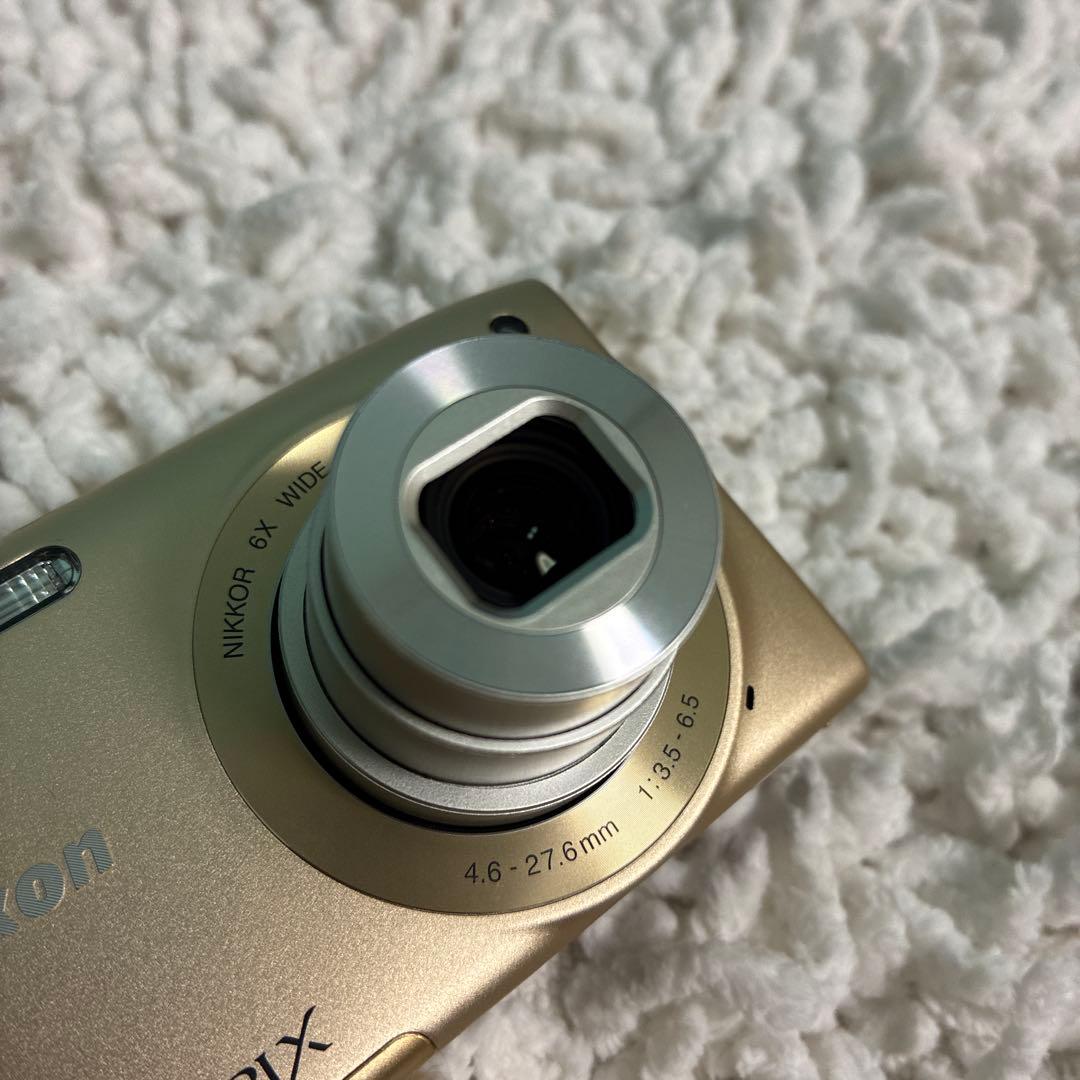Nikon Compact Digital Camera Coolpix S3300 Sd8Gb