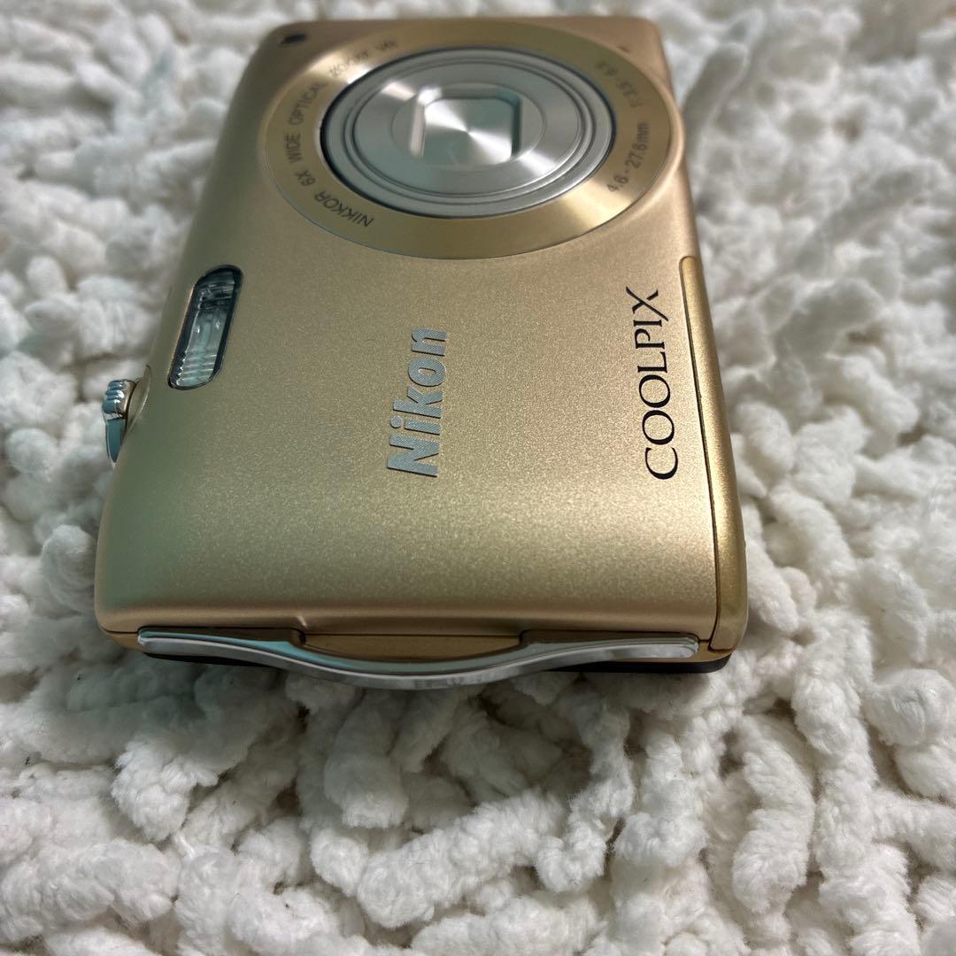 Nikon Compact Digital Camera Coolpix S3300 Sd8Gb