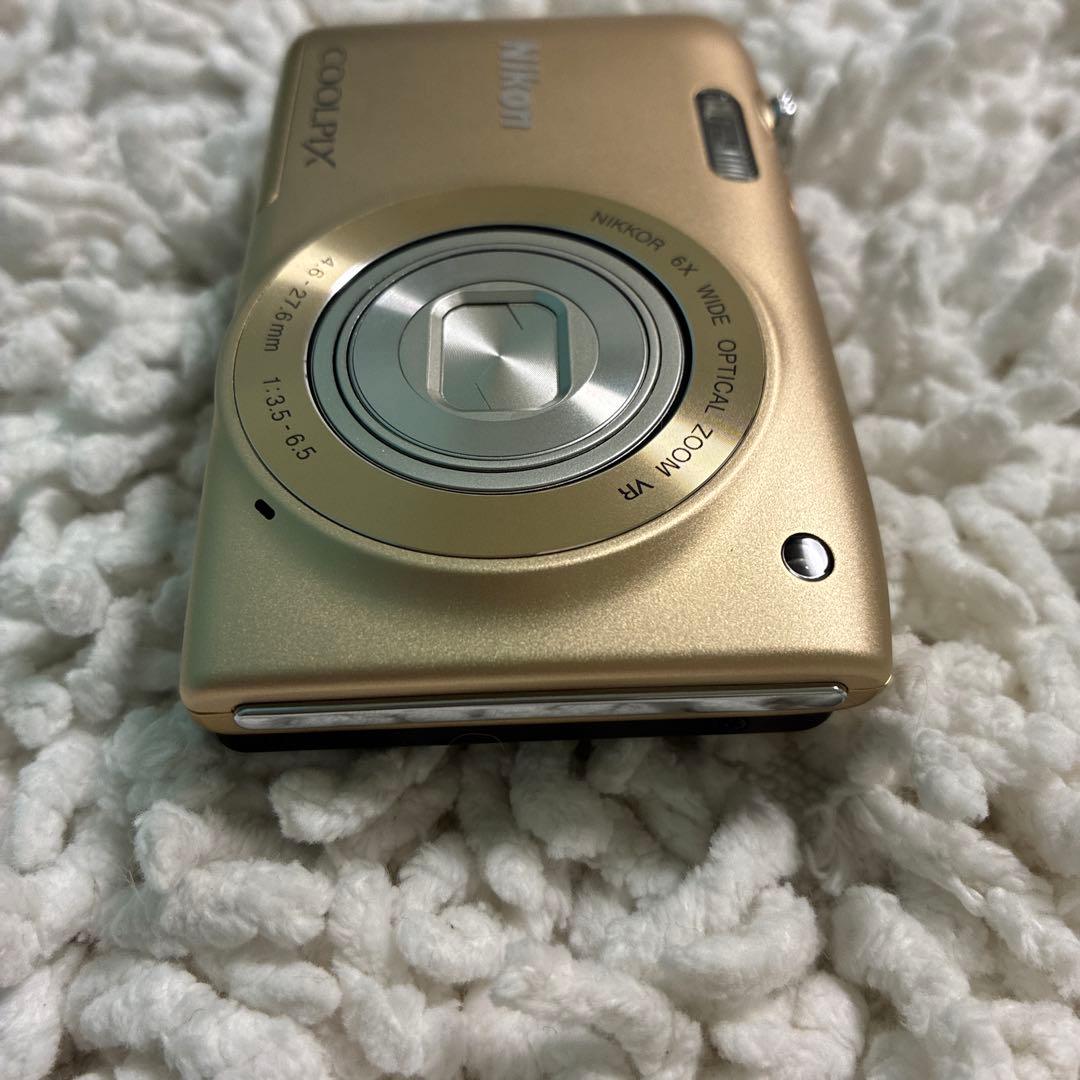 Nikon Compact Digital Camera Coolpix S3300 Sd8Gb