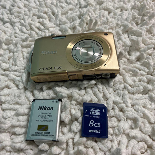 Nikon Compact Digital Camera Coolpix S3300 Sd8Gb