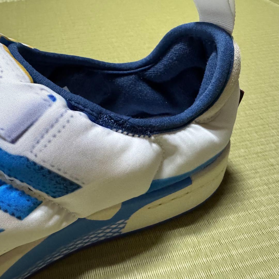 Adidas Sneakers