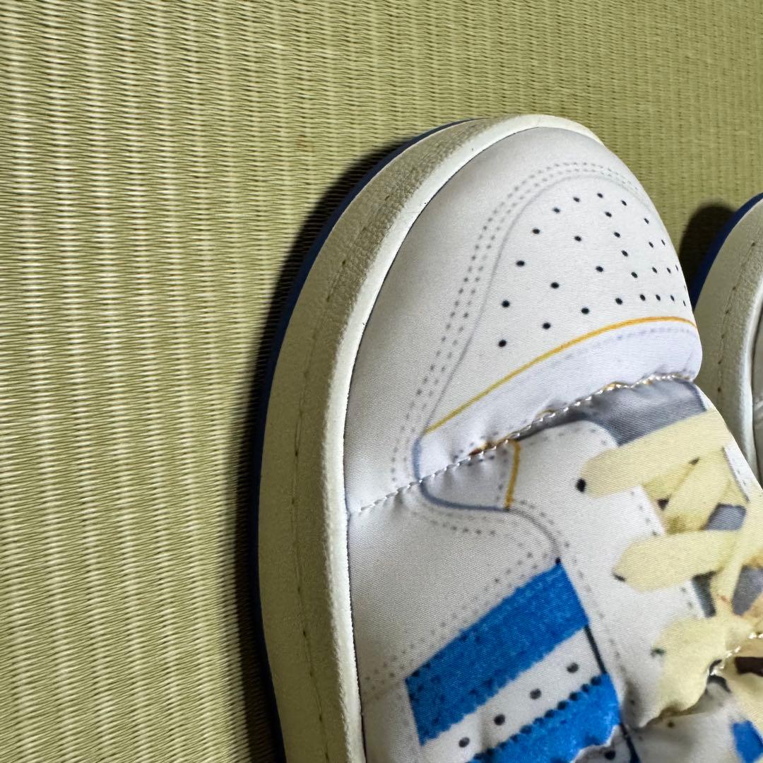 Adidas Sneakers