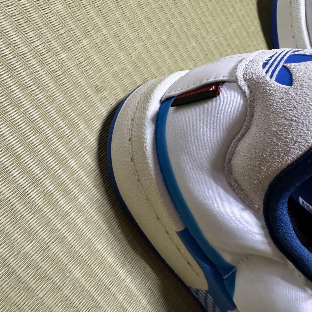 Adidas Sneakers
