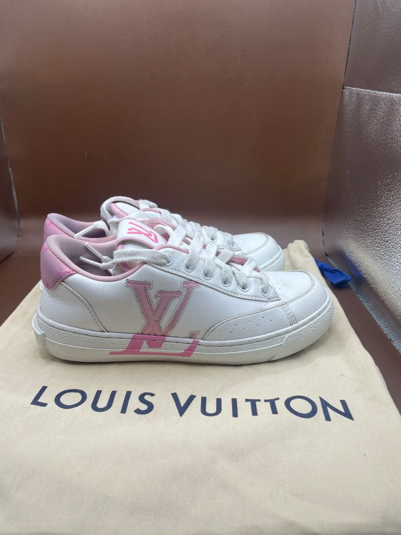 Louis Vuitton Sneakers 21.5 22