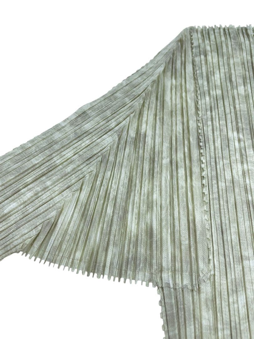 Pleats Please Half-Sleeve Three-Quarter-Sleeve