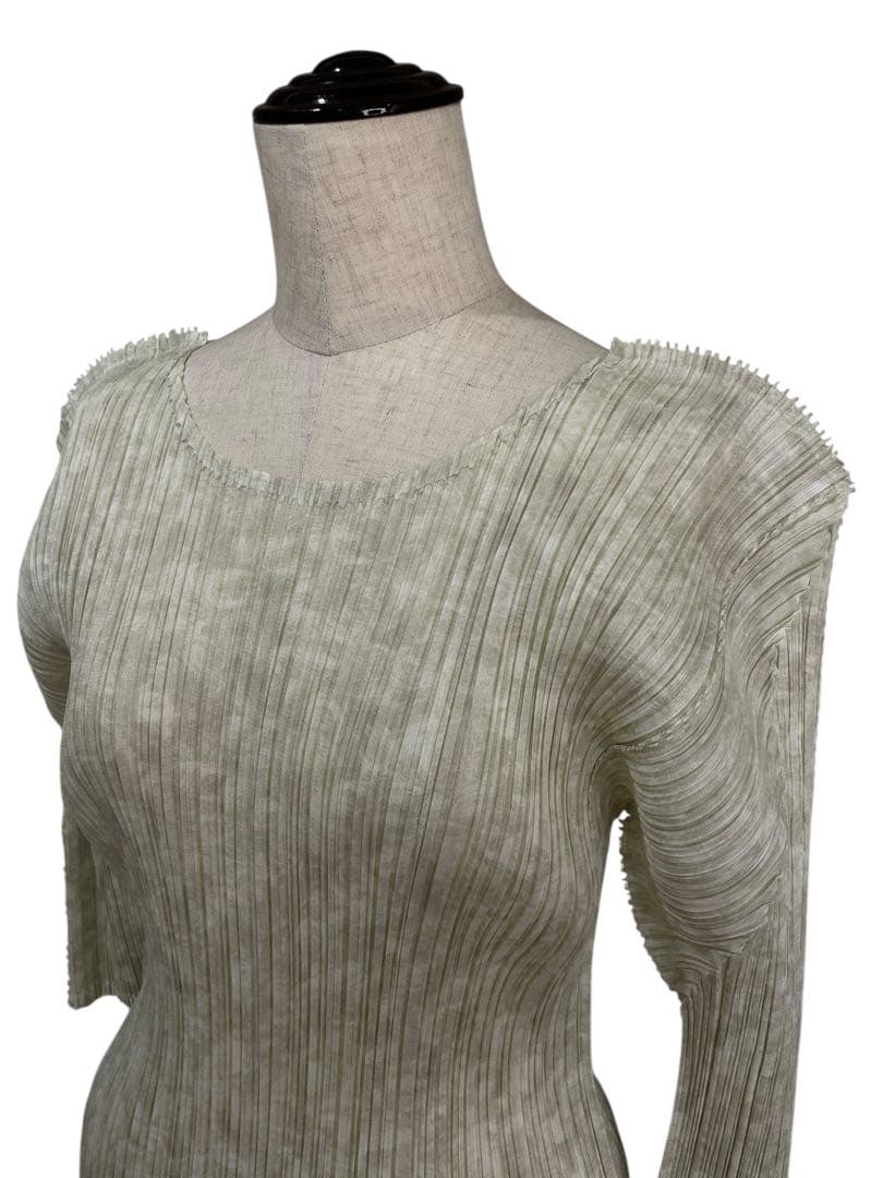 Pleats Please Half-Sleeve Three-Quarter-Sleeve
