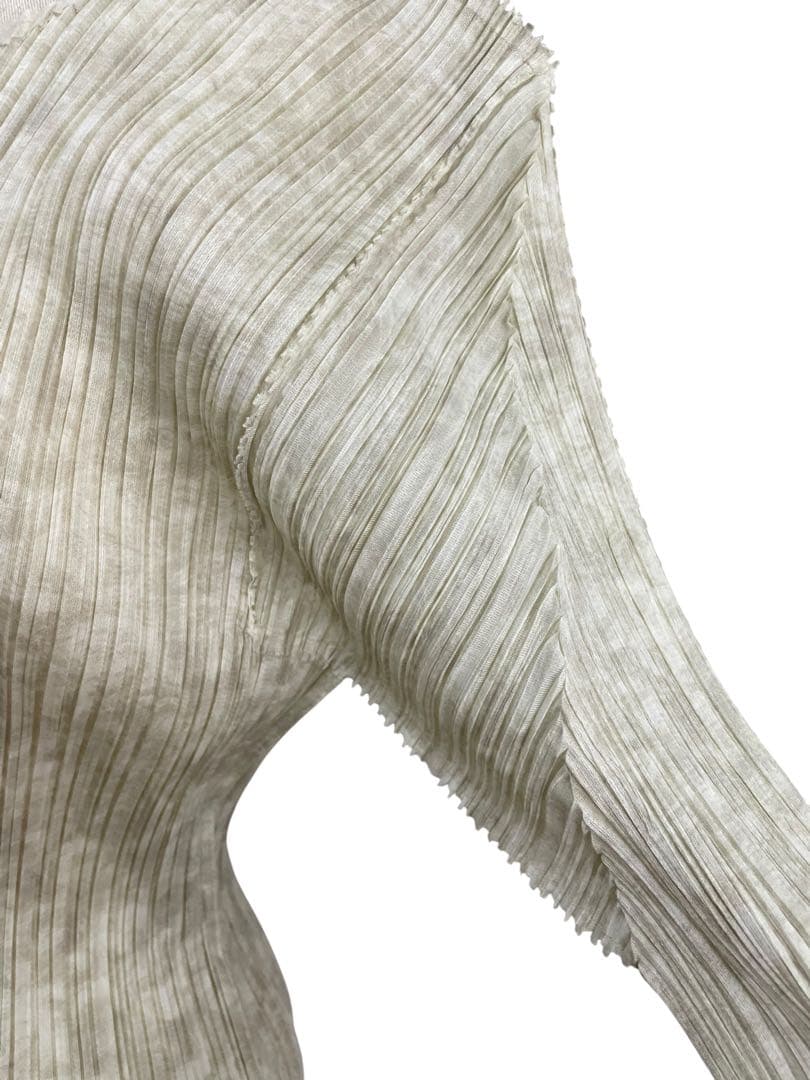 Pleats Please Half-Sleeve Three-Quarter-Sleeve