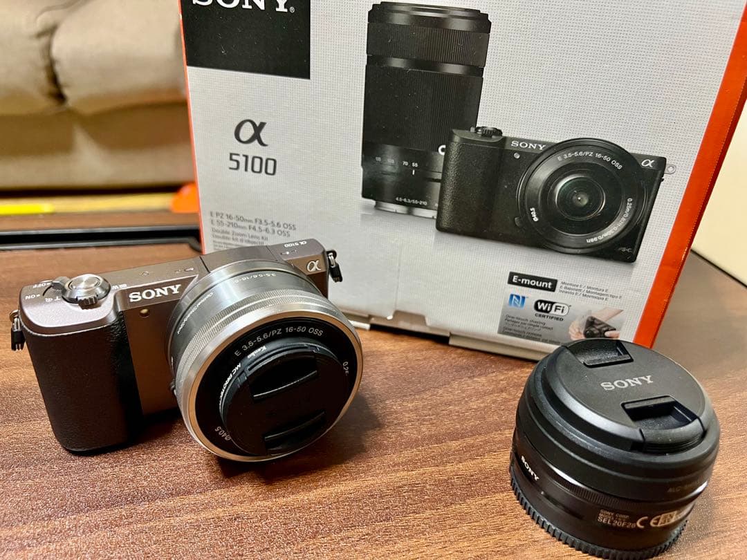 Sony Mirrorless Interchangeable Lips A5100 F2.8