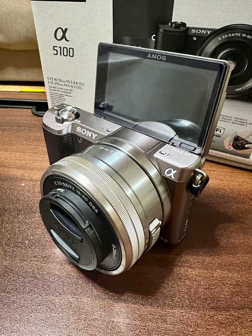 Sony Mirrorless Interchangeable Lips A5100 F2.8