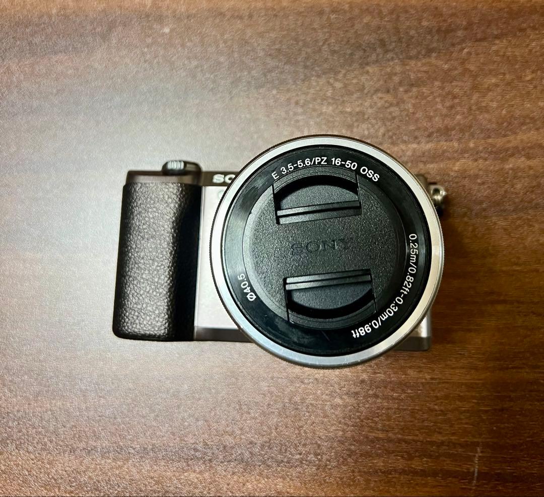 Sony Mirrorless Interchangeable Lips A5100 F2.8