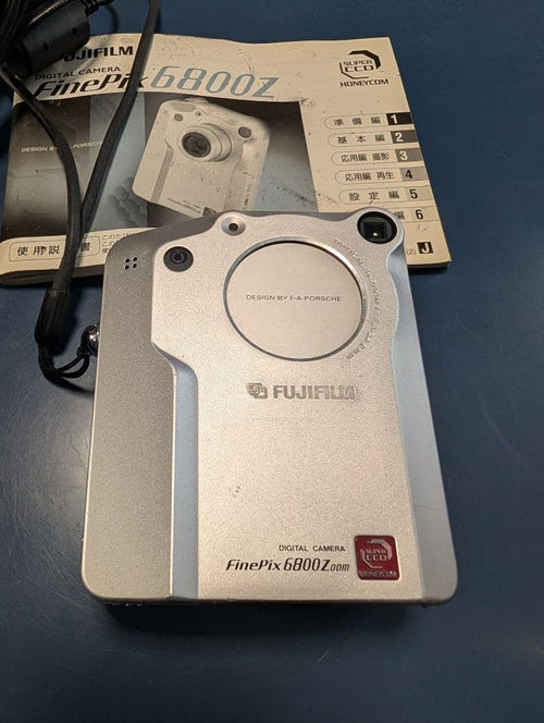 Fujifilm Compact Digital Camera Finepix6800Z Superccd