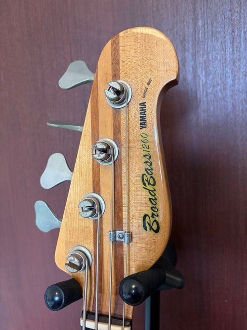 Electric Basses Yamaha Broadbass 1200 Bb