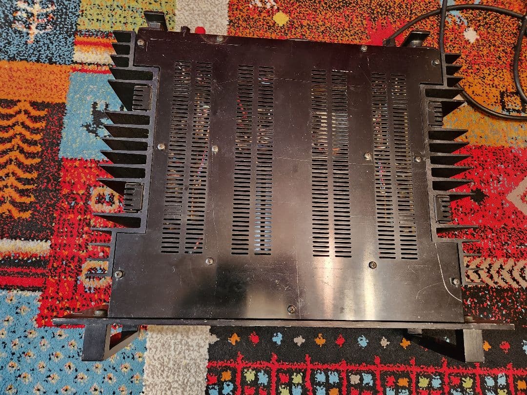 Power Amplifiers Yamaha Pc2002