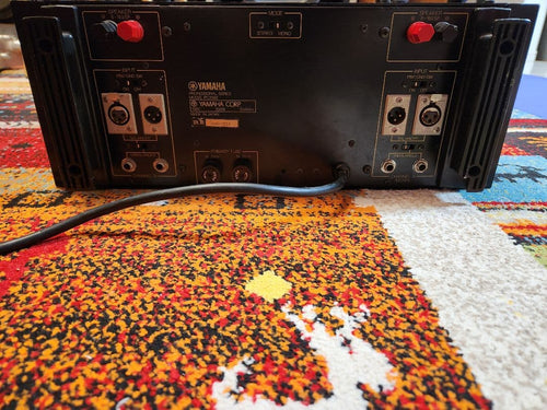 Power Amplifiers Yamaha Pc2002