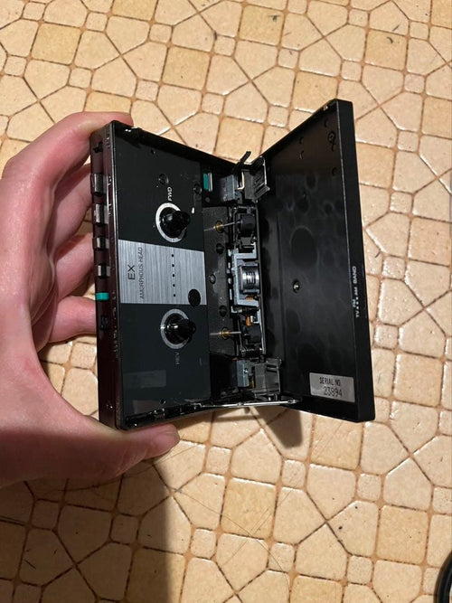 Sony Cassette Players Walkman Wm-F550C