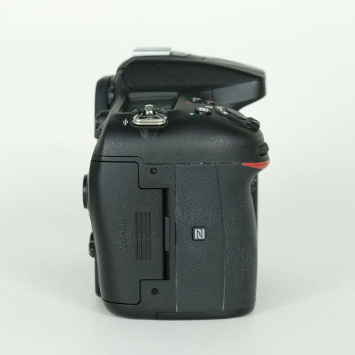 Nikon Digital Slr 35,077 D7200 F