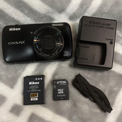 Nikon Compact Digital Camera Coolpix S800C