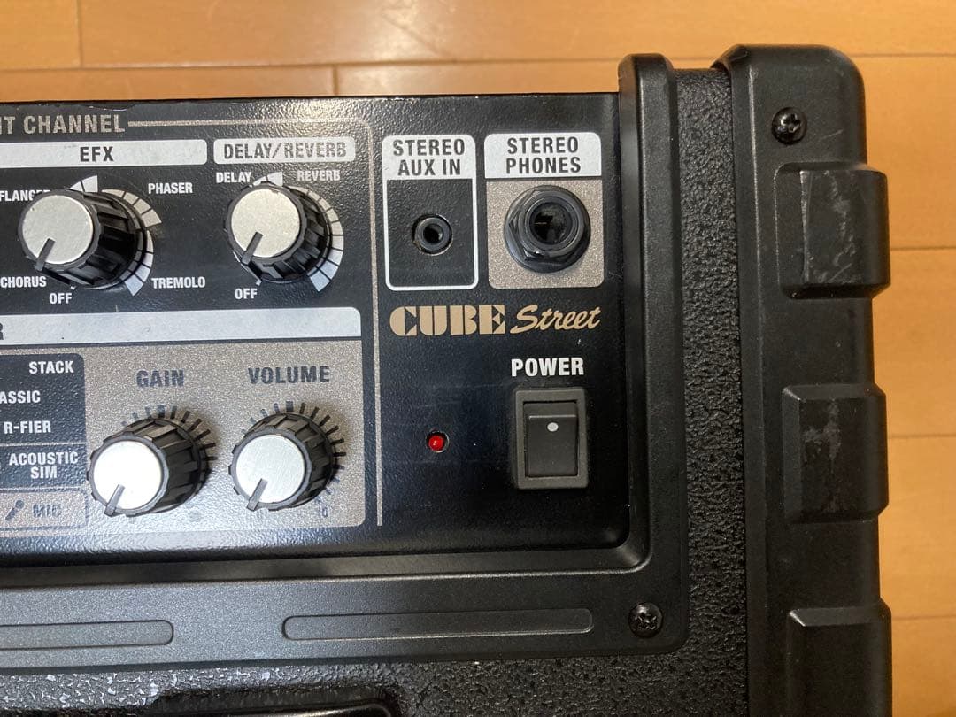 Roland Guitar Amplifiers Cube Street