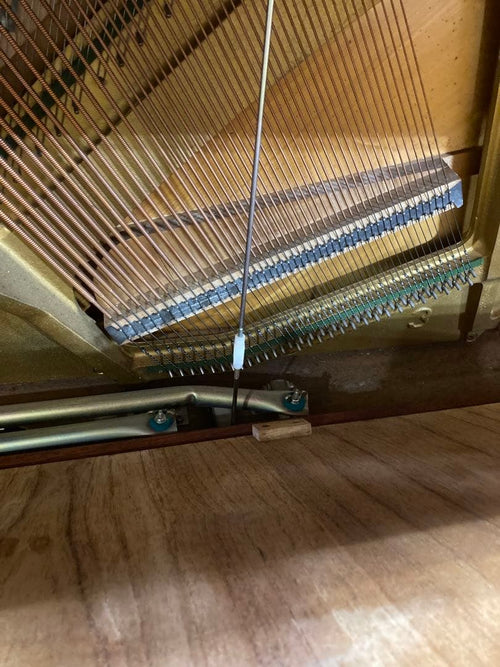 Yamaha Uplight Piano W104
