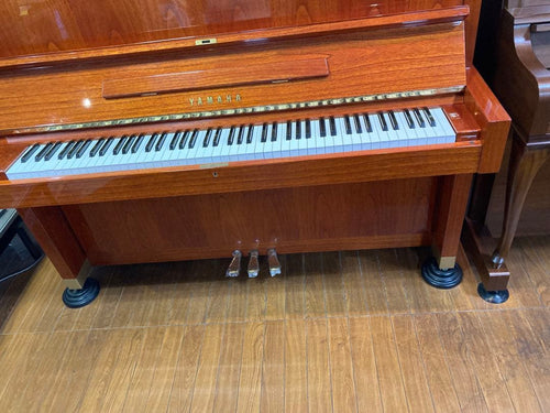 Yamaha Uplight Piano W104