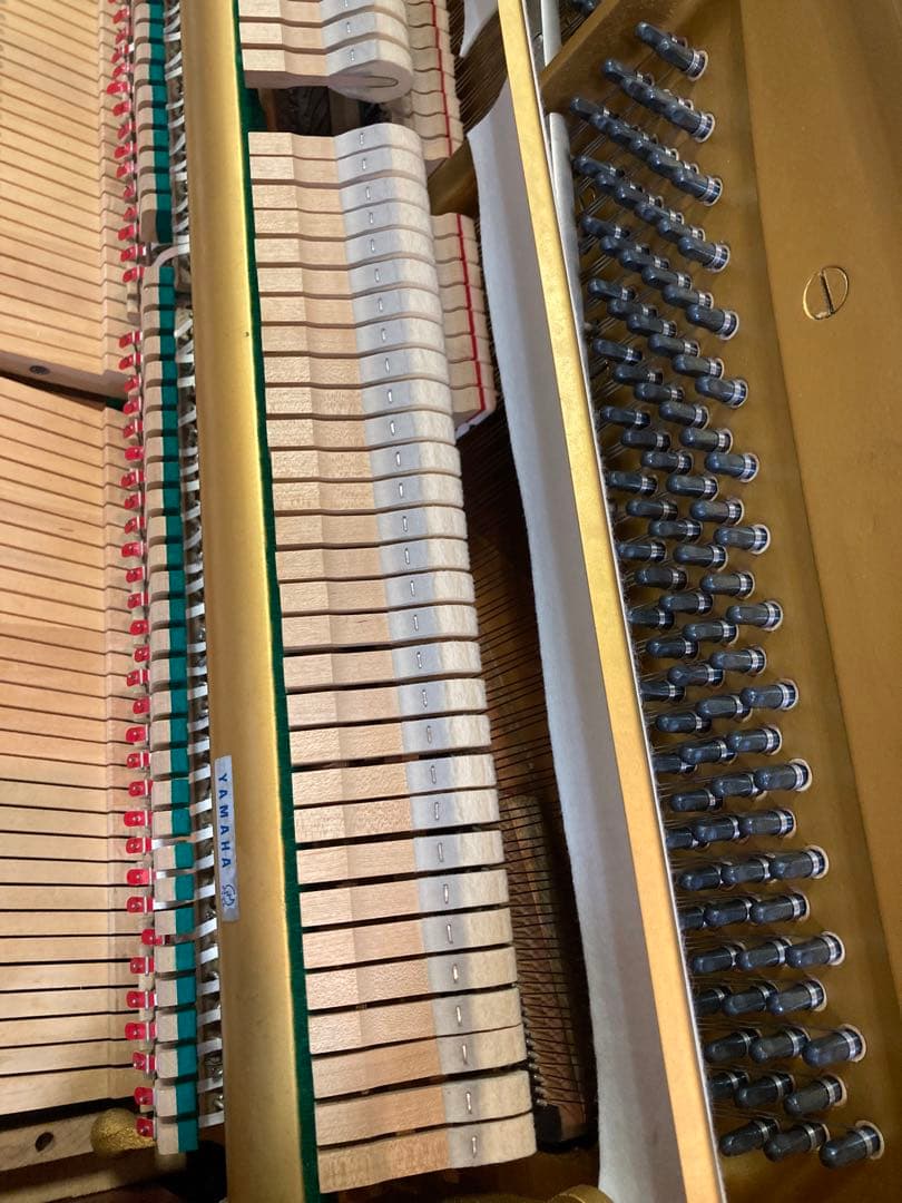 Yamaha Uplight Piano W104