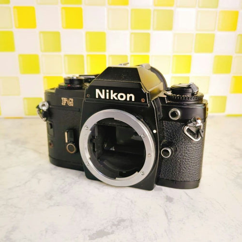 Nikon Slr Camera (Film) Fg