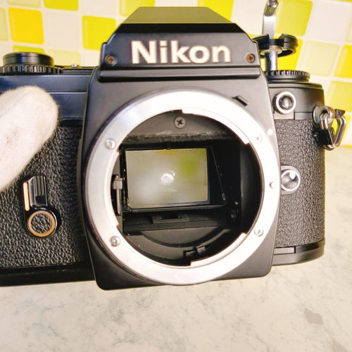 Nikon Slr Camera (Film) Fg